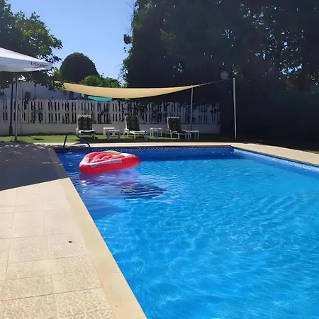 Chalet Con Piscina Privada Y Barbacoa Apartmán