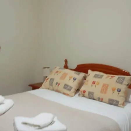 Chalet Con Piscina Privada Y Barbacoa Apartmán
