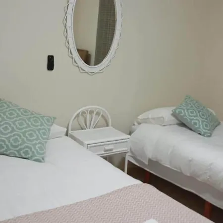Chalet Con Piscina Privada Y Barbacoa *